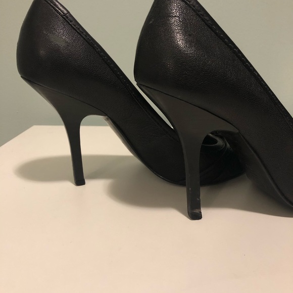 Tory Burch Black Leather Pointed Toe Pump 9 - Picture 7 of 8